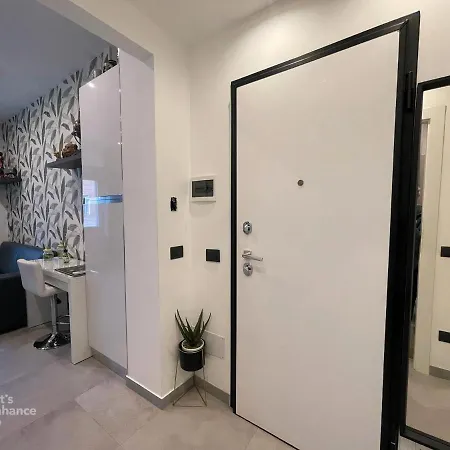 R39 Modern Apartment With Private Parking Milan Exterior photo